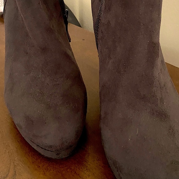 Isaac Mizrahi - Cutest booties ISO fashion oriented owner! - Picture 7 of 8